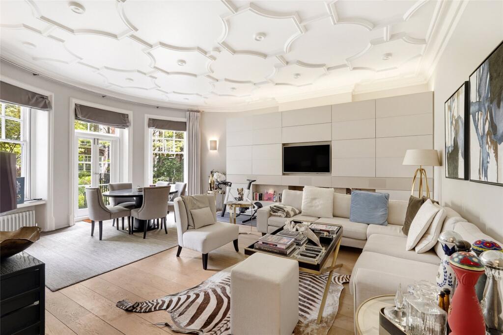 2 bed 1st Floor Flat for rent in Chelsea. From John D Wood & Co. Sales - Country House Department