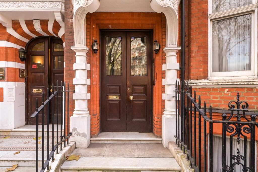 2 bed 1st Floor Flat for rent in London. From John D Wood & Co. Sales - Country House Department 2 bed 1st Floor Flat for rent in London. From John D Wood & Co. Sales - Country House Department