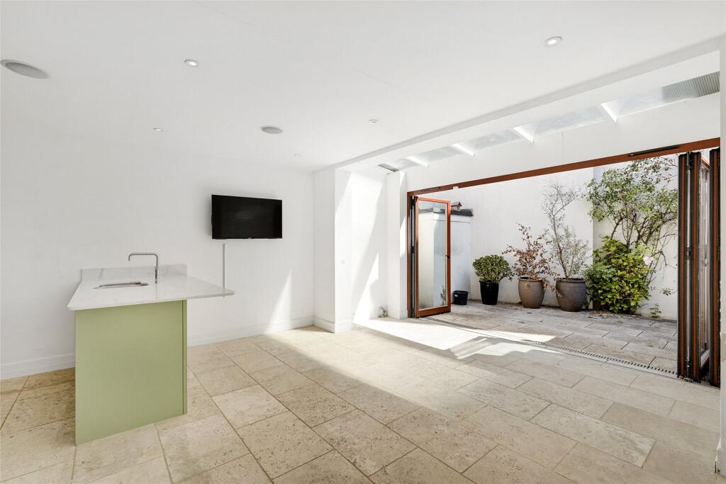 4 bed Mews for rent in London. From John D Wood & Co. Sales - Country House Department