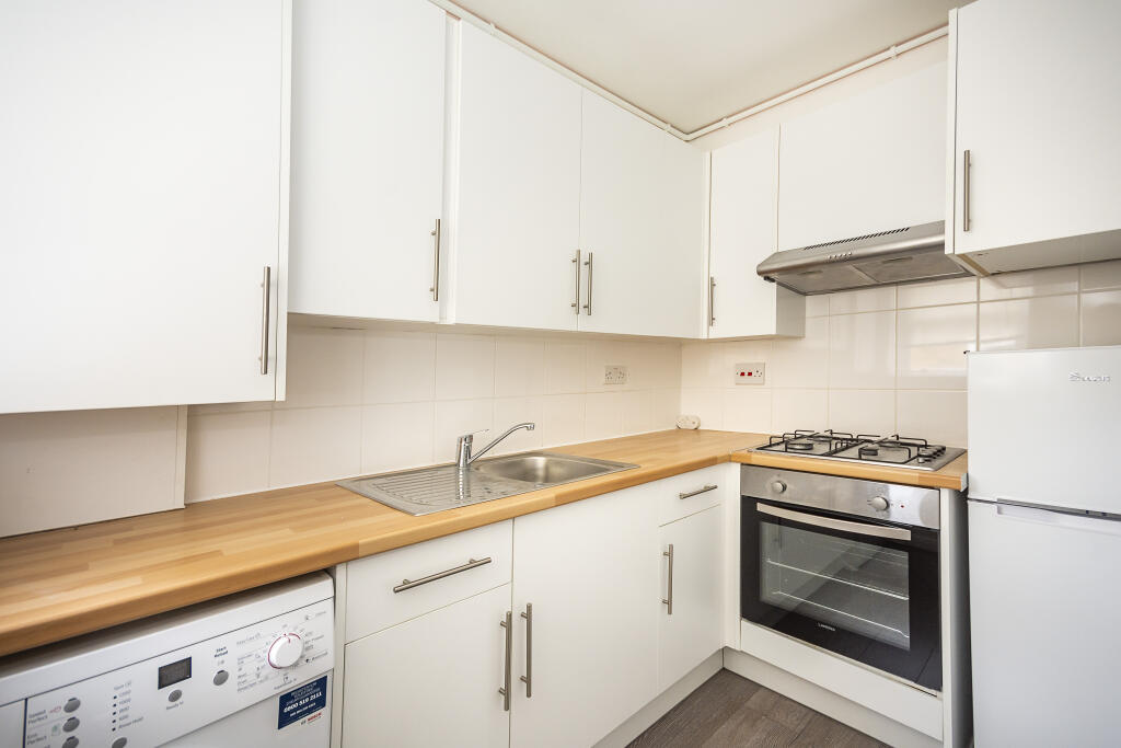 2 bed Apartment for rent in Twickenham. From John D Wood & Co - St. Margarets