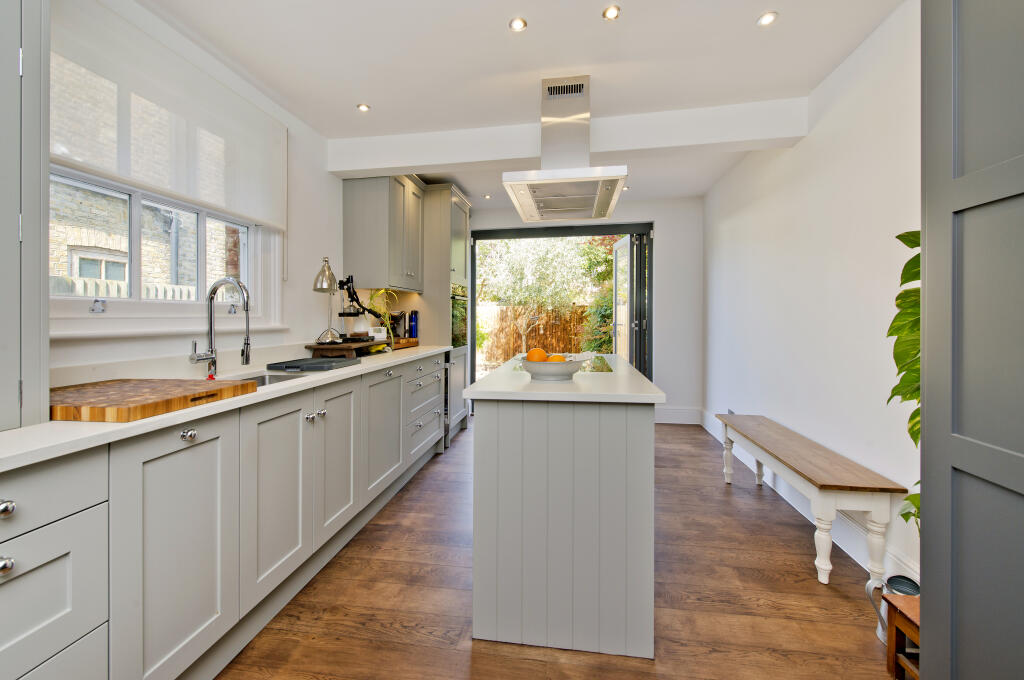 4 bed Mid Terraced House for rent in Twickenham. From John D Wood & Co - St. Margarets