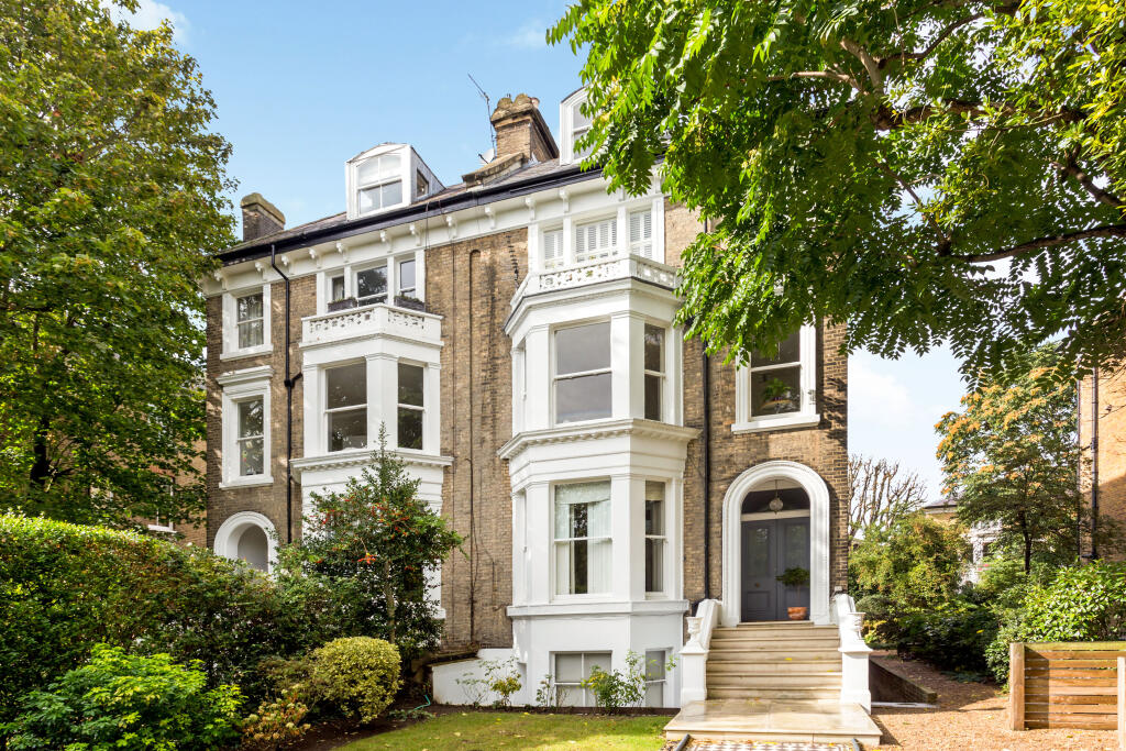 1 bed 1st Floor Flat for rent in Twickenham. From John D Wood & Co - St. Margarets
