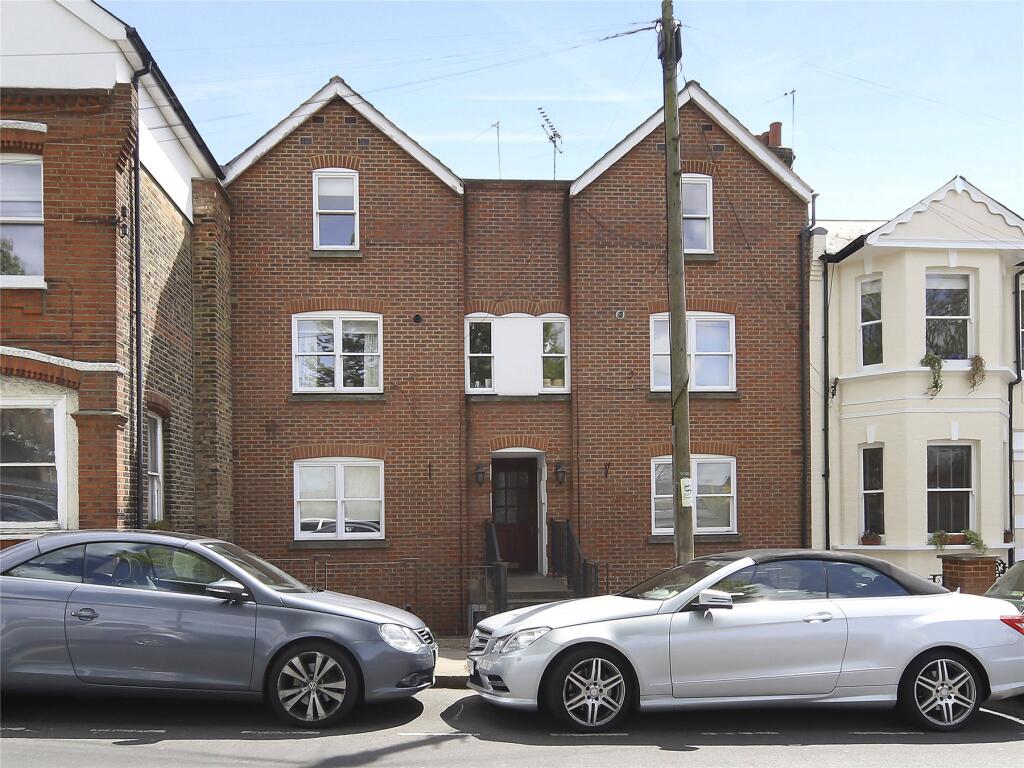 1 bed 1st Floor Flat for rent in Twickenham. From John D Wood & Co - St. Margarets
