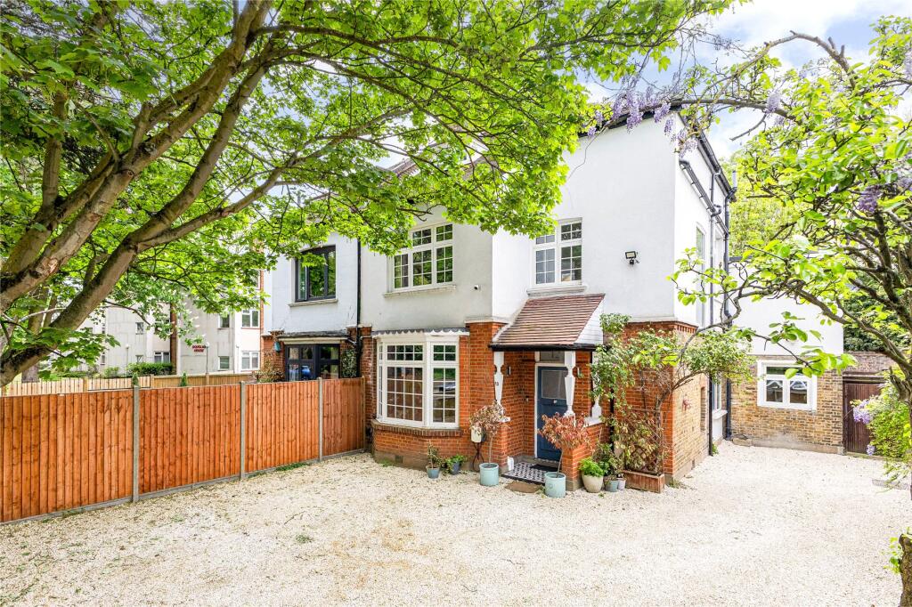 4 bed Semi Detached for rent in Twickenham. From John D Wood & Co - St. Margarets 4 bed Semi Detached for rent in Twickenham. From John D Wood & Co - St. Margarets
