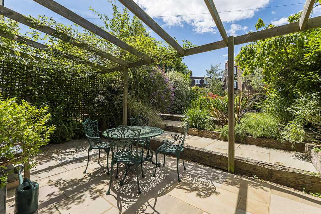 2 bed Annexe for rent in Twickenham. From John D Wood & Co - St. Margarets