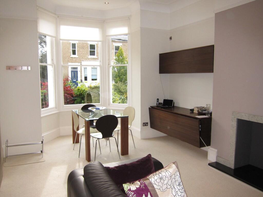 1 bed 1st Floor Flat for rent in Twickenham. From John D Wood & Co - St. Margarets