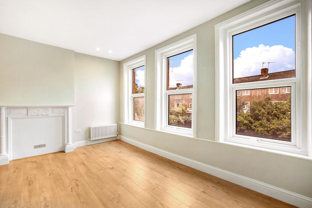 1 bed 1st Floor Flat for rent in Twickenham. From John D Wood & Co - St. Margarets
