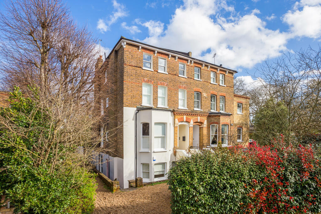 2 bed End of Terrace for rent in Twickenham. From John D Wood & Co - St. Margarets