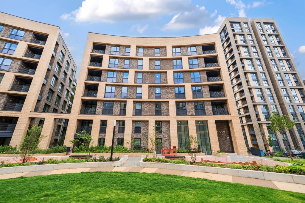 2 bed 1st Floor Flat for rent in Greenwich. From John Payne - Greenwich