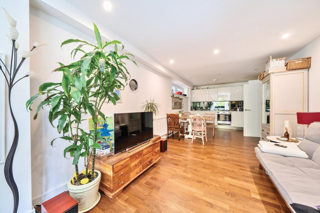 1 bed 1st Floor Flat for rent in Deptford. From John Payne - Greenwich