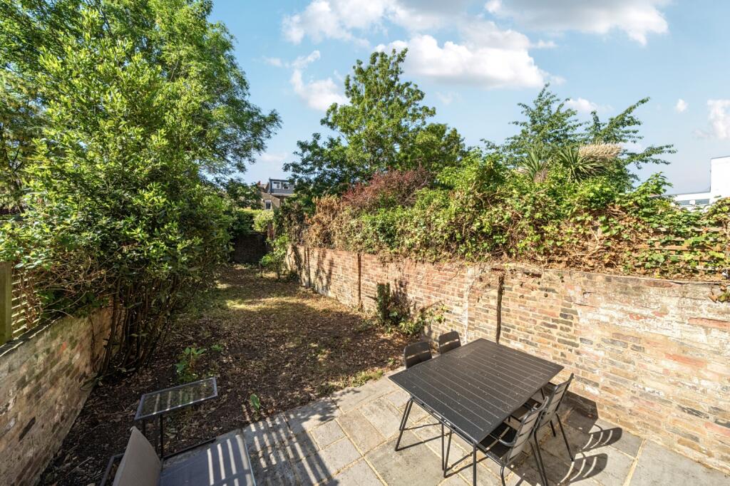 1 bed 1st Floor Flat for rent in Greenwich. From John Payne - Greenwich