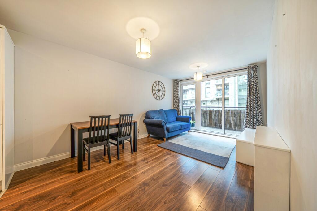 2 bed 1st Floor Flat for rent in Greenwich. From John Payne - Greenwich