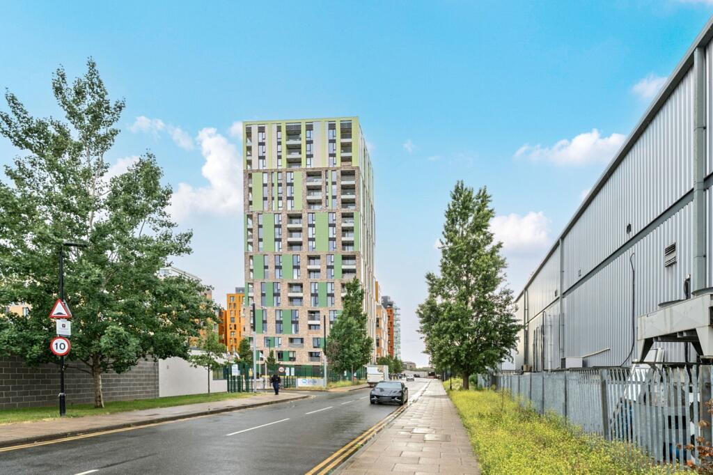 1 bed 1st Floor Flat for rent in Greenwich. From John Payne - East Greenwich