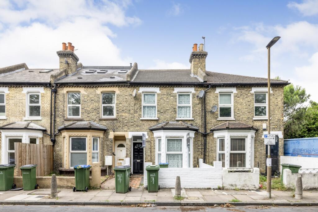 4 bed Mid Terraced House for rent in Greenwich. From John Payne - East Greenwich