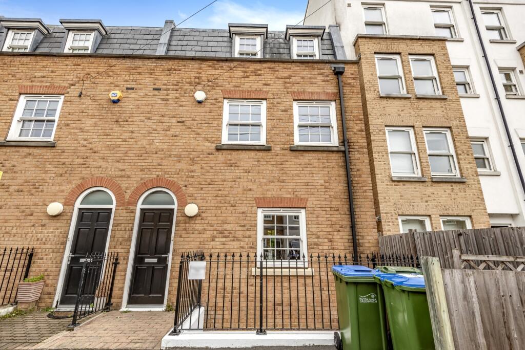 4 bed Mid Terraced House for rent in Greenwich. From John Payne - East Greenwich