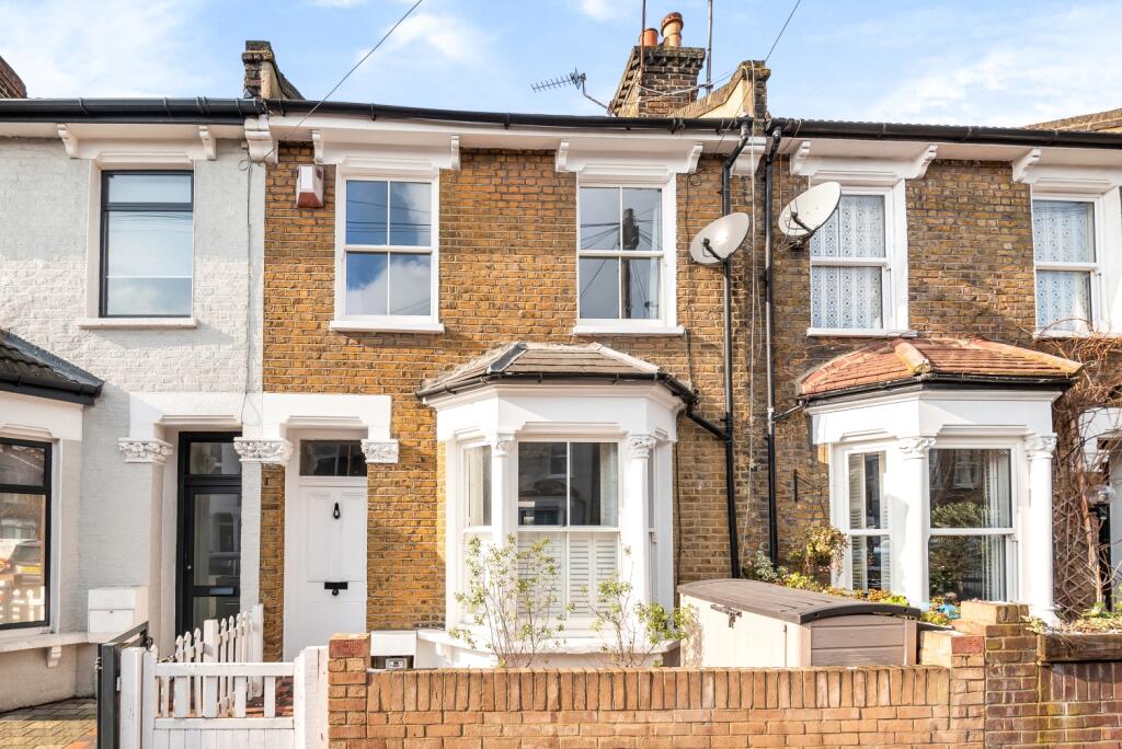 4 bed Mid Terraced House for rent in Greenwich. From John Payne - East Greenwich