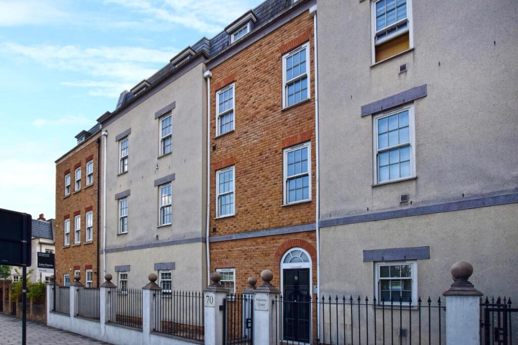 1 bed 1st Floor Flat for rent in Greenwich. From John Payne - East Greenwich