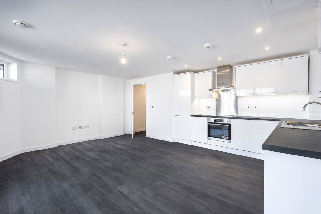 1 bed 1st Floor Flat for rent in Greenwich. From John Payne - East Greenwich