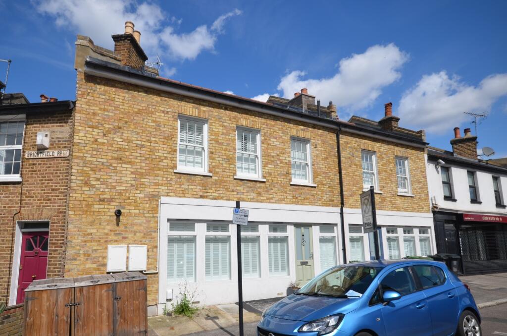 3 bed Mid Terraced House for rent in Lewisham. From John Payne - Lee