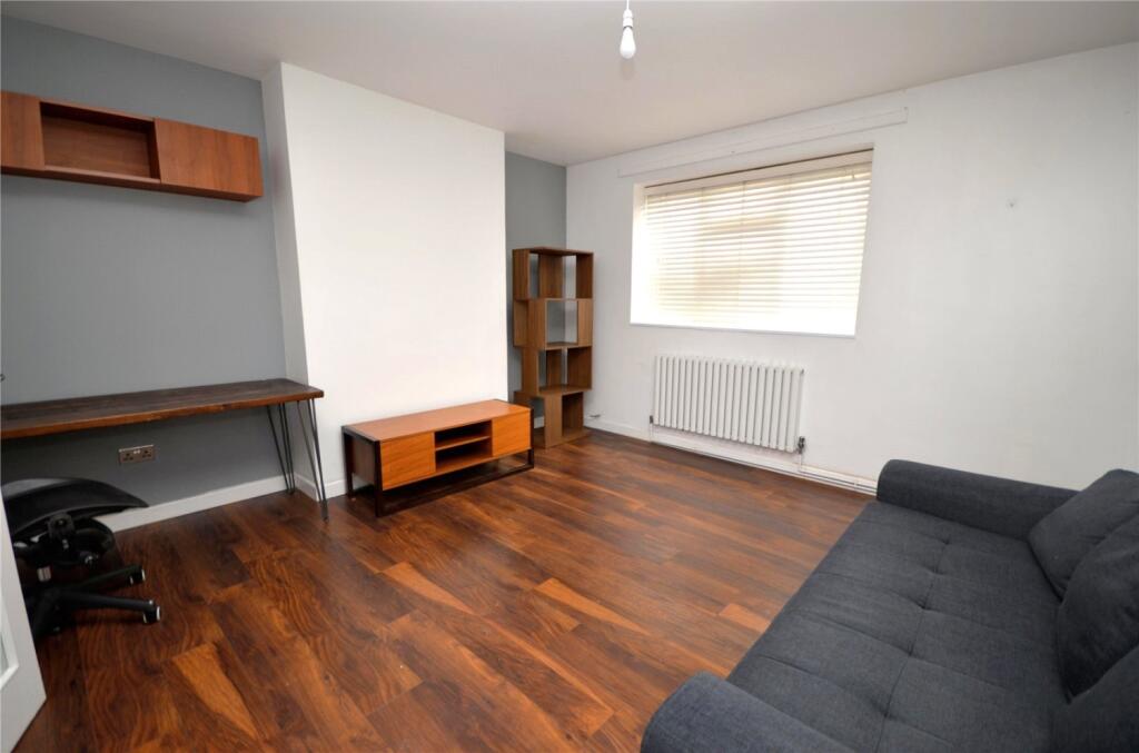 1 bed 1st Floor Flat for rent in Lewisham. From John Payne - Lee
