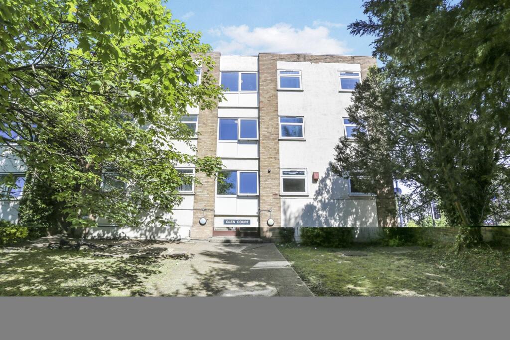 2 bed 1st Floor Flat for rent in Lewisham. From John Payne - Lee