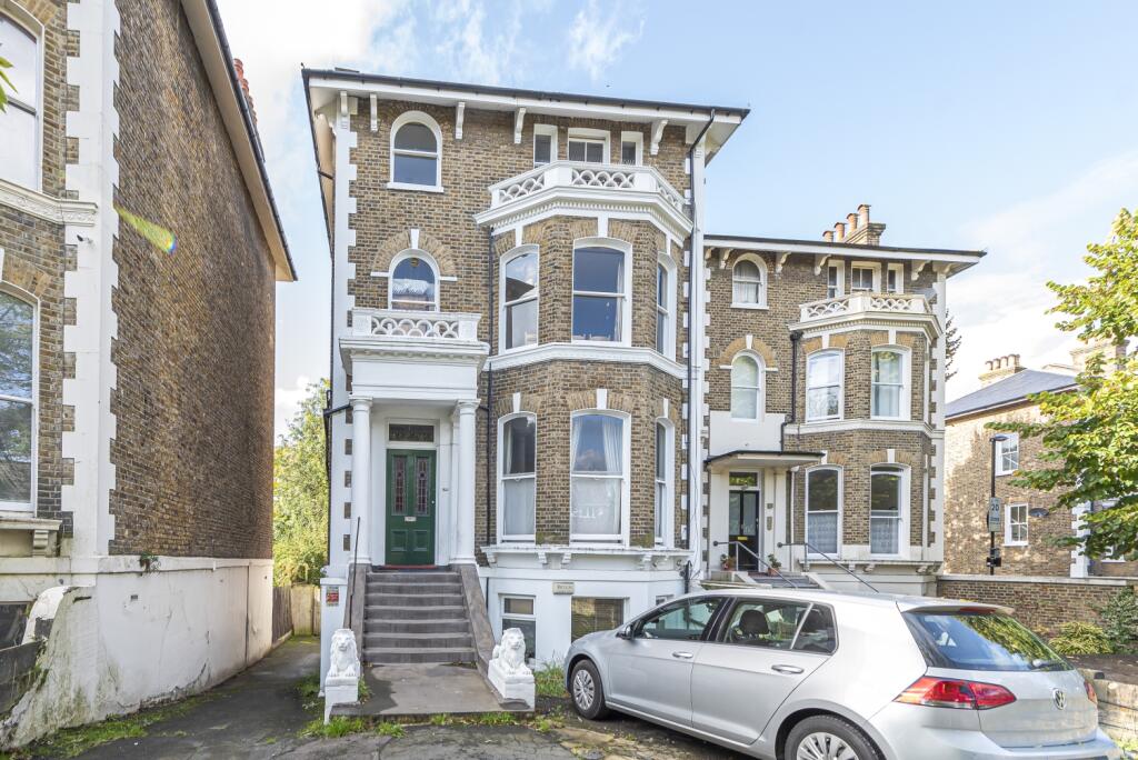 1 bed 1st Floor Flat for rent in Lewisham. From John Payne - Lee