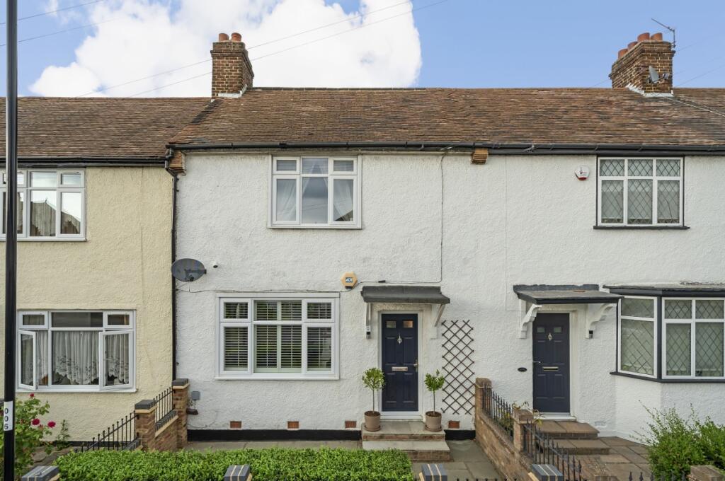3 bed Mid Terraced House for rent in Catford. From John Payne - Lee