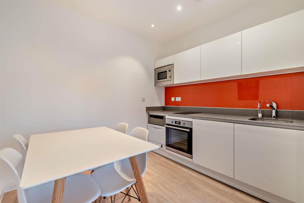 1 bed Apartment for rent in Rickmansworth. From John Roberts and Co