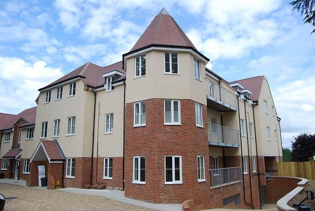 2 bed 1st Floor Flat for rent in Chorleywood. From John Roberts and Co 2 bed 1st Floor Flat for rent in Chorleywood. From John Roberts and Co