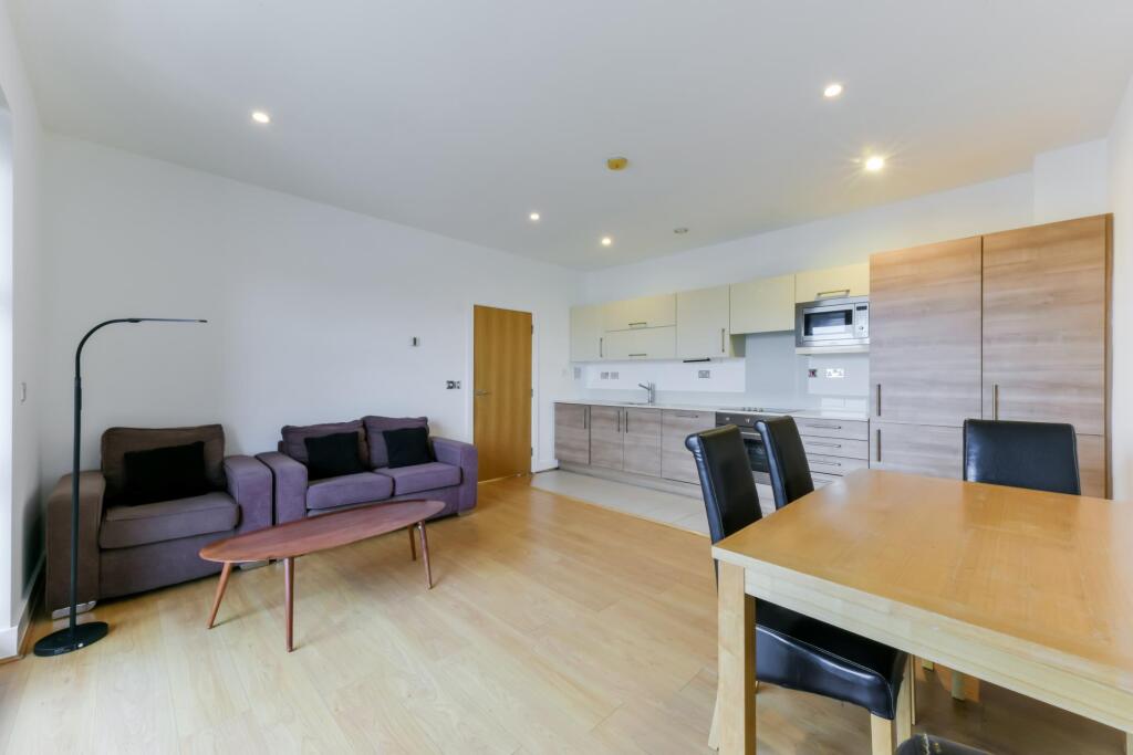 2 bed Apartment for rent in Clapham. From JOHNS&CO - Nine Elms 2 bed Apartment for rent in Clapham. From JOHNS&CO - Nine Elms