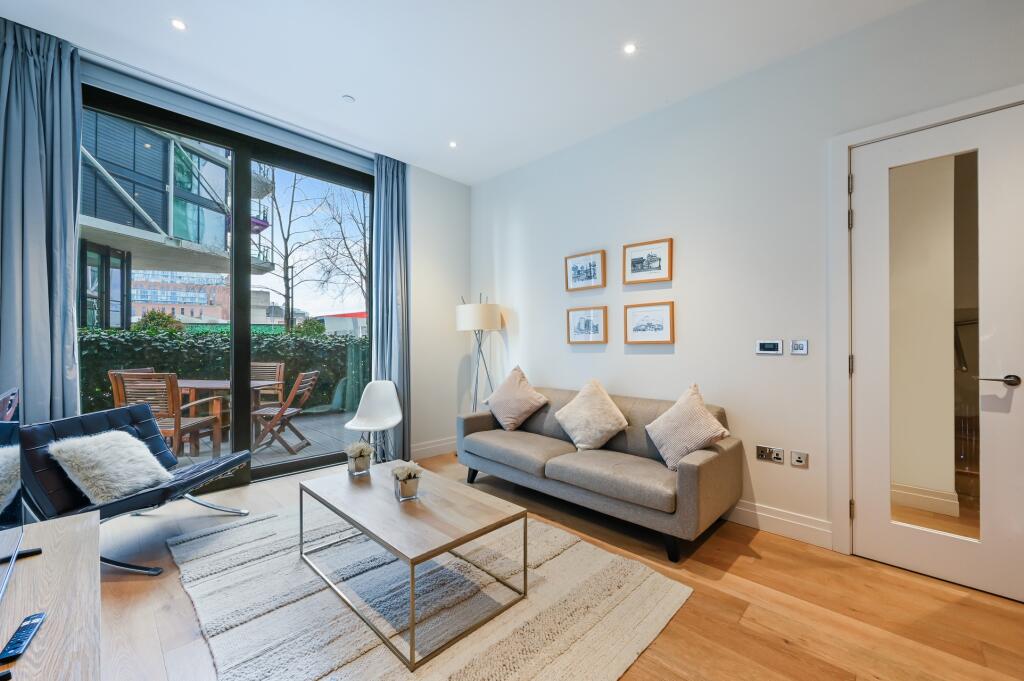 3 bed 1st Floor Flat for rent in London. From JOHNS&CO - Nine Elms