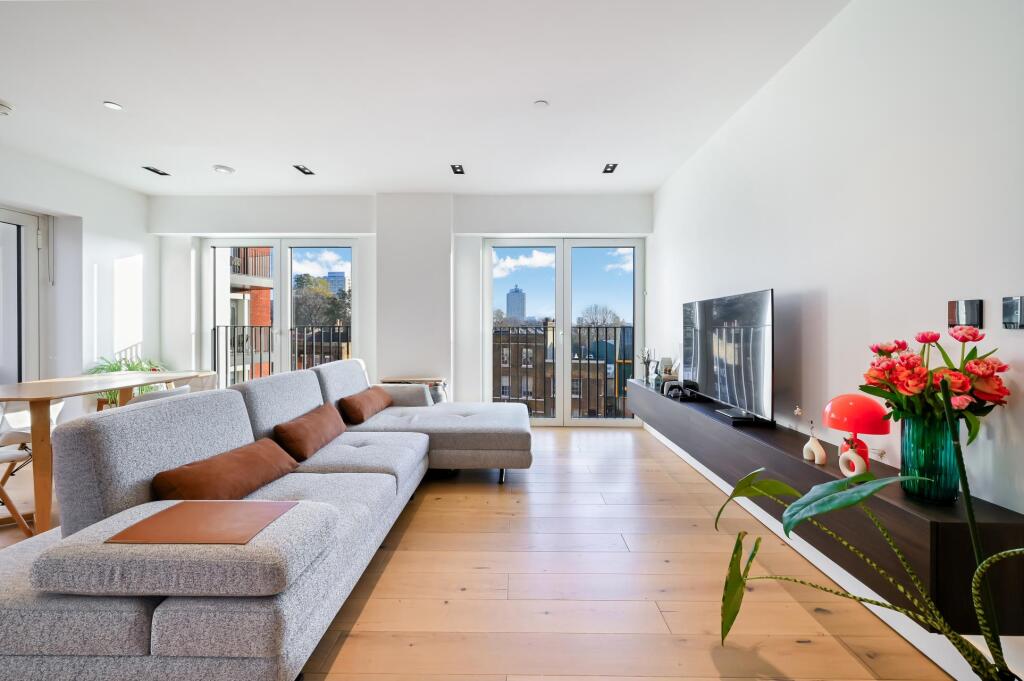 1 bed 1st Floor Flat for rent in London. From JOHNS&CO - Nine Elms