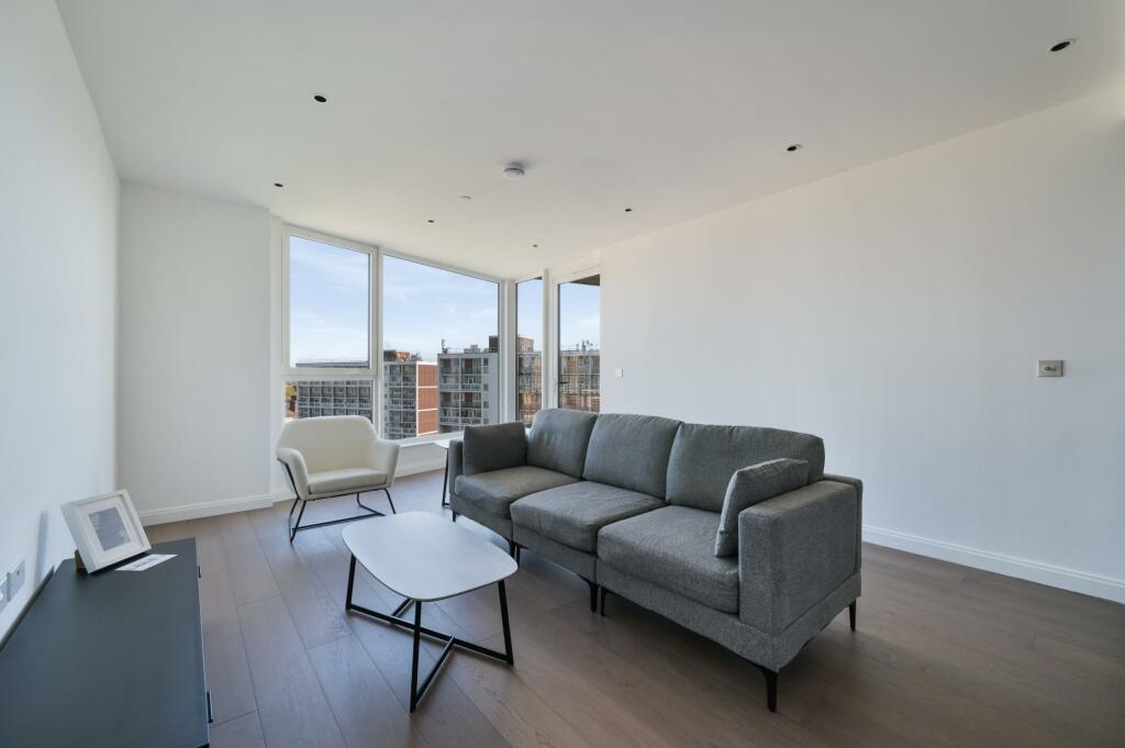 3 bed 1st Floor Flat for rent in London. From JOHNS&CO - Nine Elms