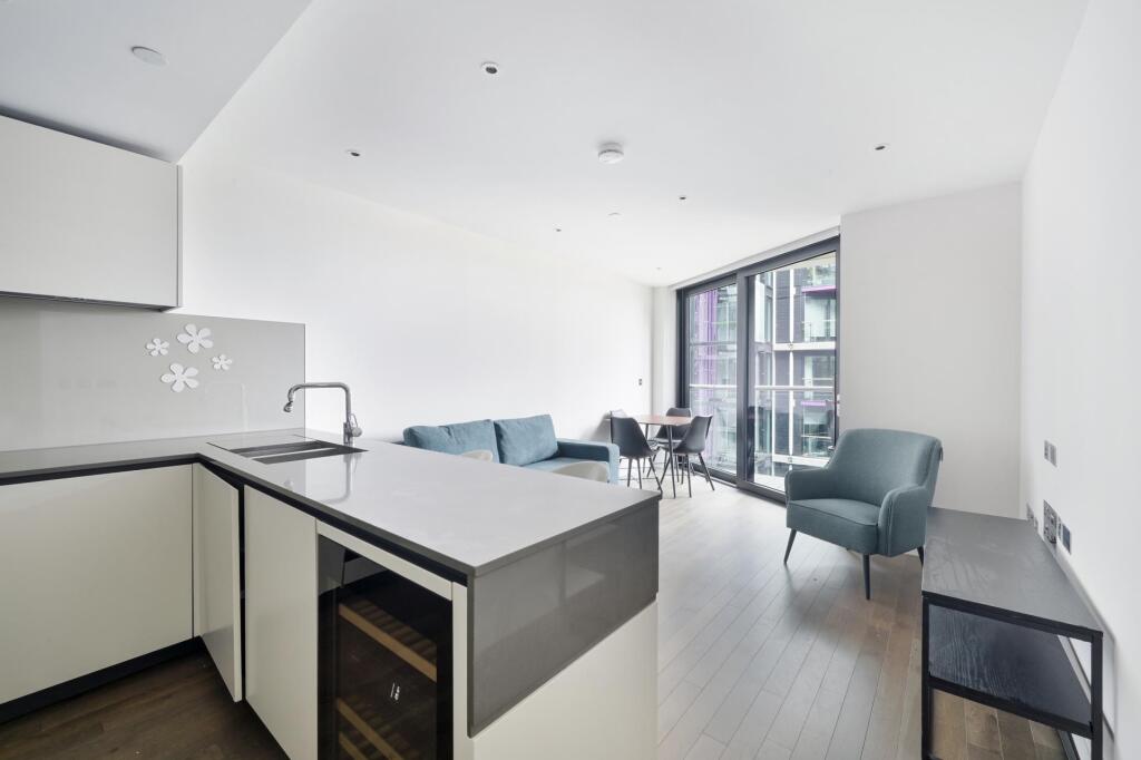 2 bed 1st Floor Flat for rent in Battersea. From JOHNS&CO - Nine Elms 2 bed 1st Floor Flat for rent in Battersea. From JOHNS&CO - Nine Elms