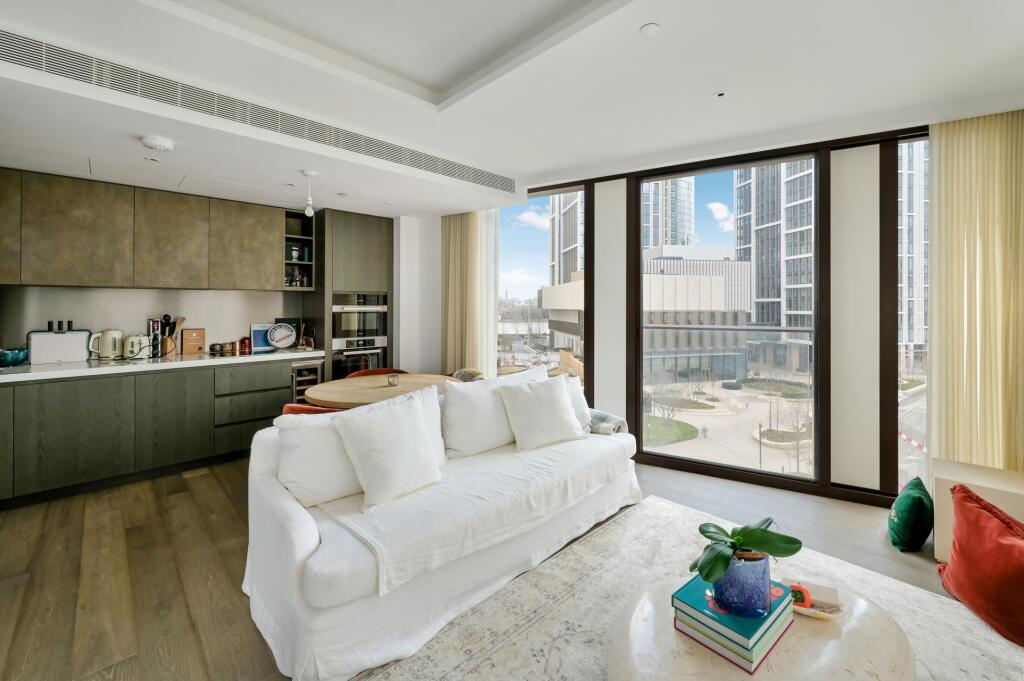 3 bed 1st Floor Flat for rent in Clapham. From JOHNS&CO - Nine Elms 3 bed 1st Floor Flat for rent in Clapham. From JOHNS&CO - Nine Elms