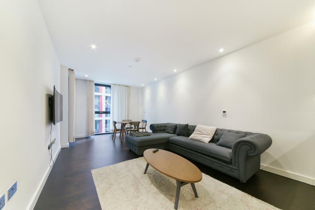 2 bed 1st Floor Flat for rent in Battersea. From JOHNS&CO - Nine Elms