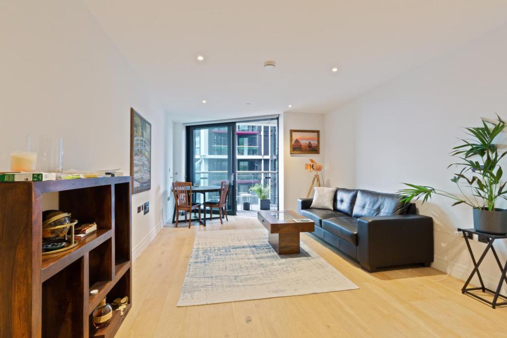 2 bed Apartment for rent in London. From JOHNS&CO - Nine Elms