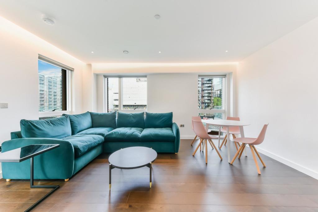 2 bed 1st Floor Flat for rent in Battersea. From JOHNS&CO - Nine Elms