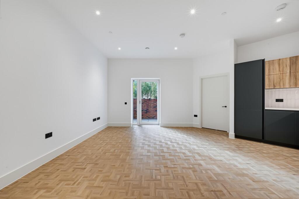 1 bed 1st Floor Flat for rent in London. From JOHNS&CO - Nine Elms