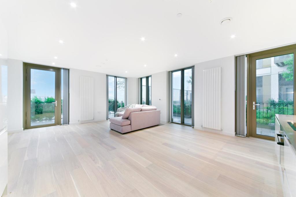 4 bed Duplex for rent in London. From Johns & Co - Royal Wharf