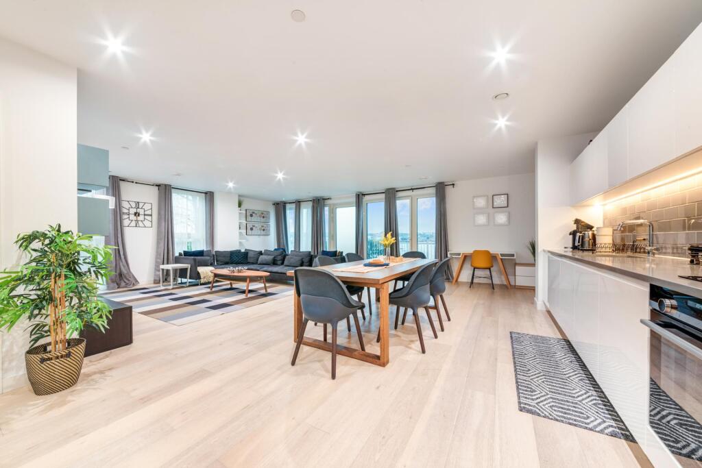 3 bed 1st Floor Flat for rent in London. From JOHNS&CO - Royal Wharf 3 bed 1st Floor Flat for rent in London. From JOHNS&CO - Royal Wharf