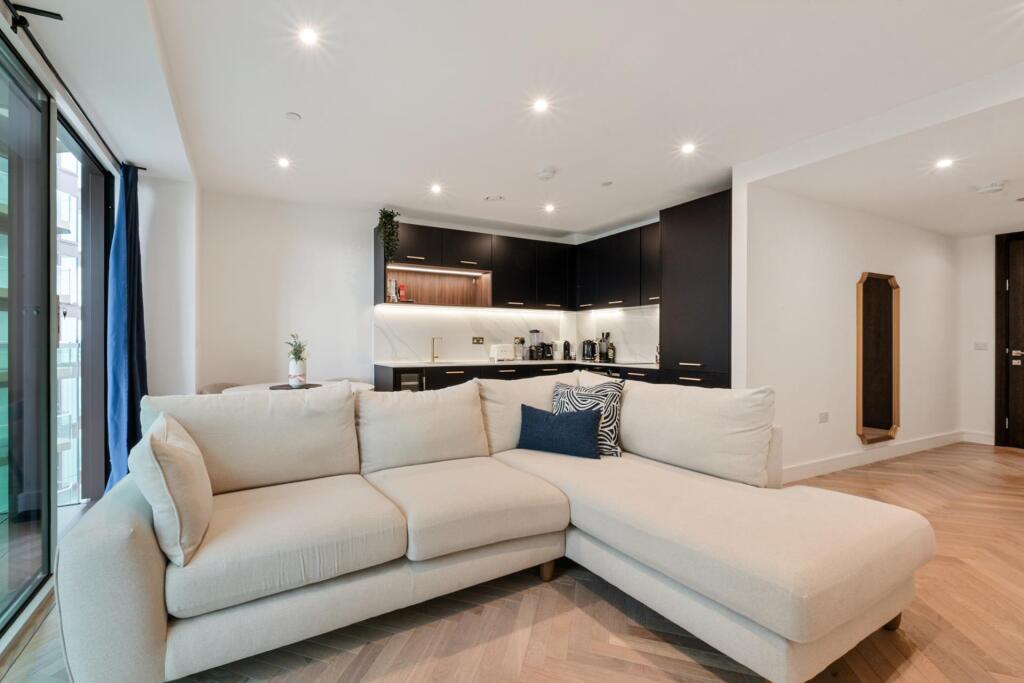 1 bed Apartment for rent in London. From JOHNS&CO - Royal Wharf