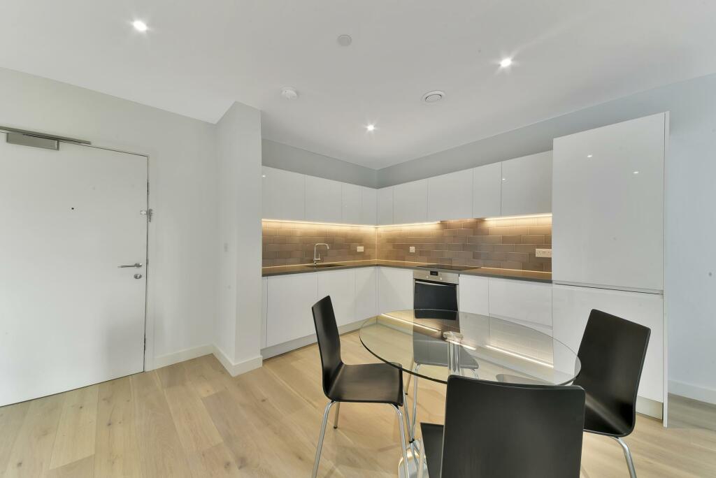 1 bed Apartment for rent in London. From JOHNS&CO - Royal Wharf