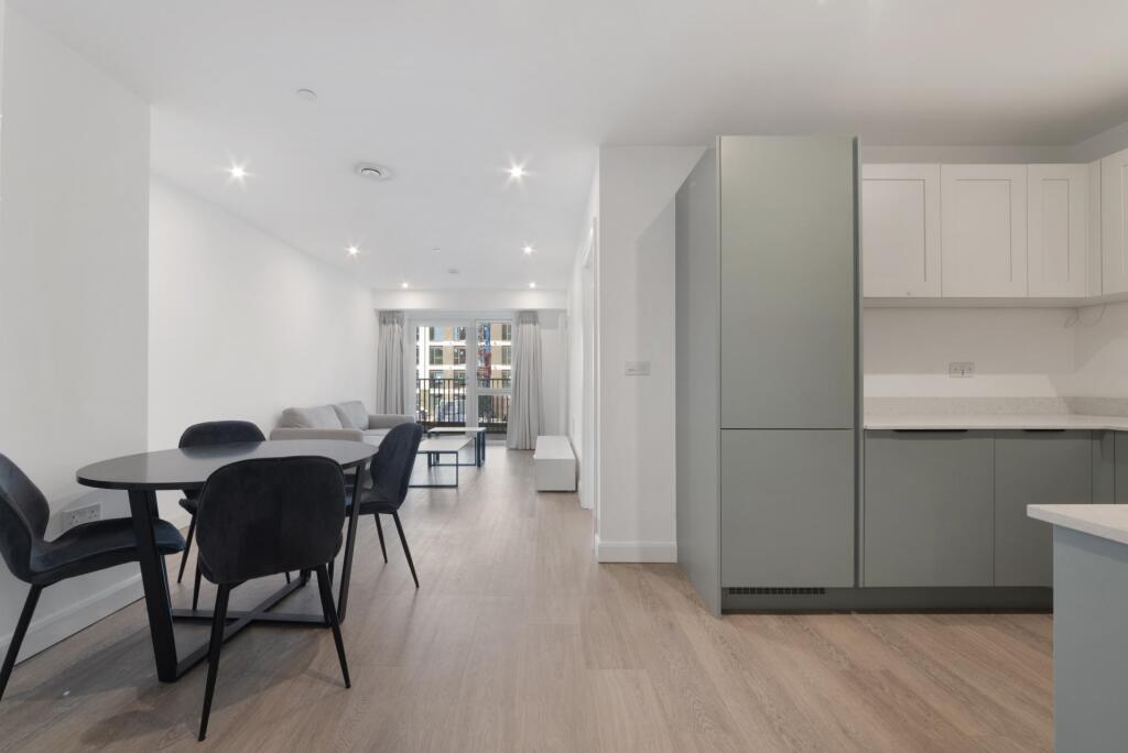 1 bed Apartment for rent in Poplar. From JOHNS&CO - Royal Wharf