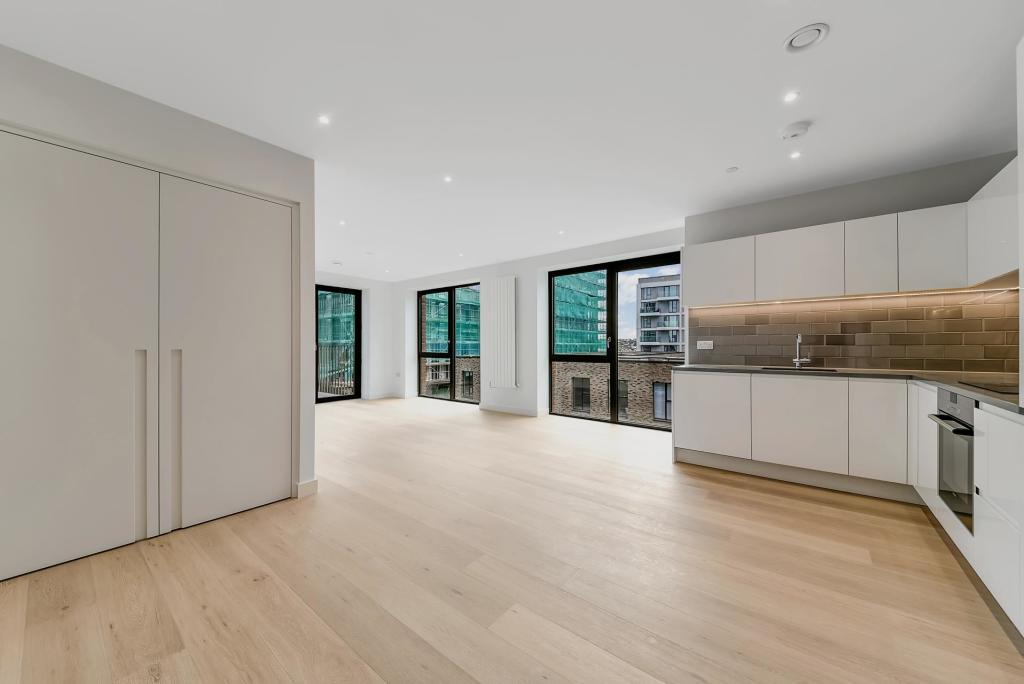 2 bed Apartment for rent in London. From JOHNS&CO - Royal Wharf