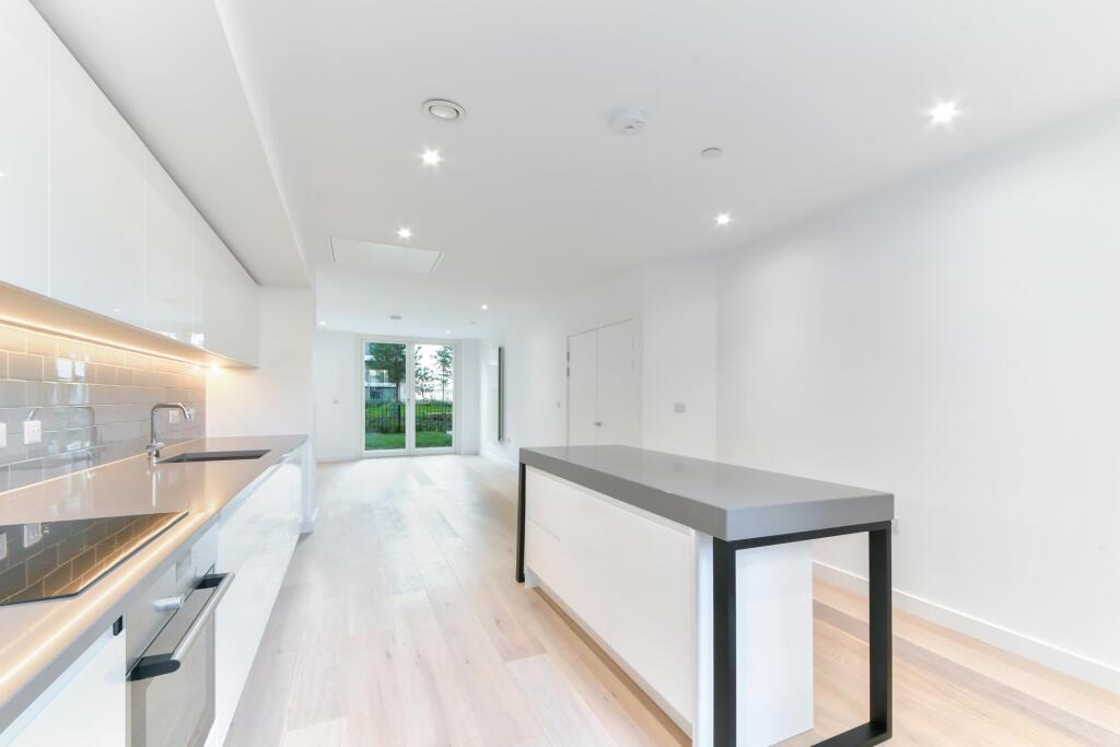 4 bed Town House for rent in Woolwich. From JOHNS&CO - Royal Wharf 4 bed Town House for rent in Woolwich. From JOHNS&CO - Royal Wharf