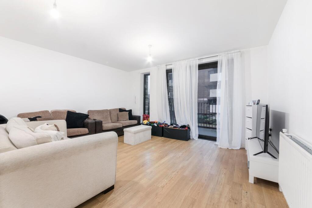 2 bed Apartment for rent in London. From JOHNS&CO - Royal Wharf