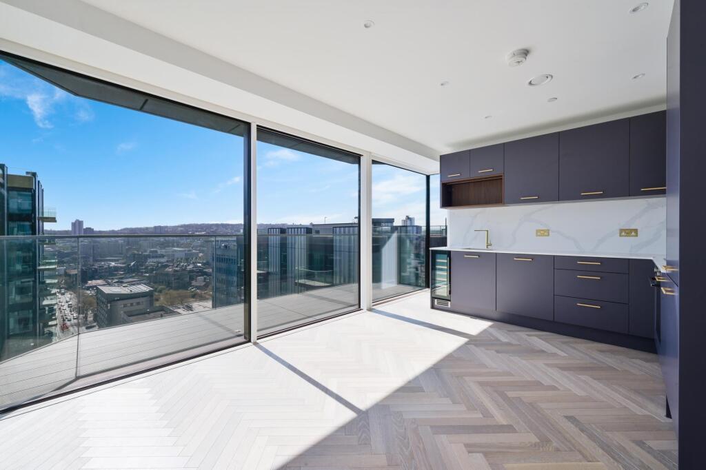 2 bed Apartment for rent in Woolwich. From JOHNS&CO - Royal Wharf 2 bed Apartment for rent in Woolwich. From JOHNS&CO - Royal Wharf