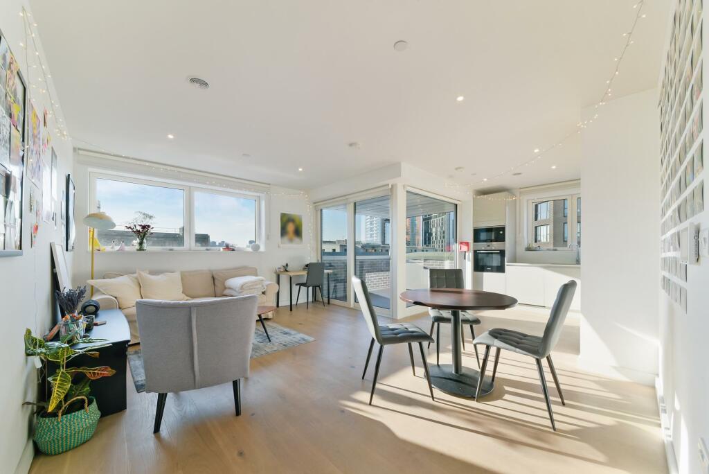 2 bed Apartment for rent in Camberwell. From JOHNS&CO - Wapping
