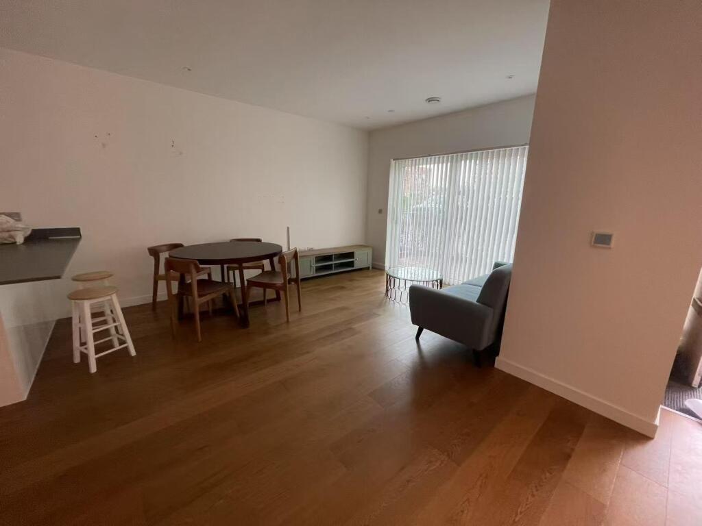 2 bed Apartment for rent in Hendon. From JOHNS&CO - West Hampstead